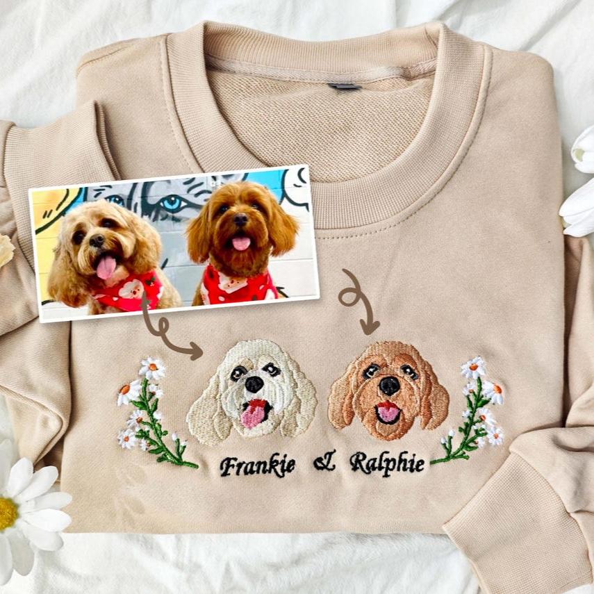 Embroidered Pet Face and Name Wreath Sweatshirt Christmas Gift For Pet Lovers